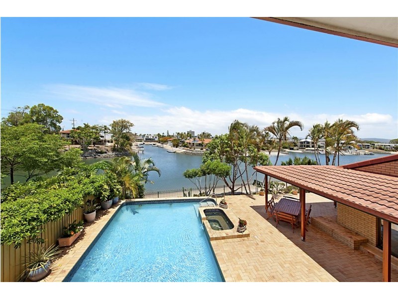 37 Sonder Street, Broadbeach Waters QLD 4218