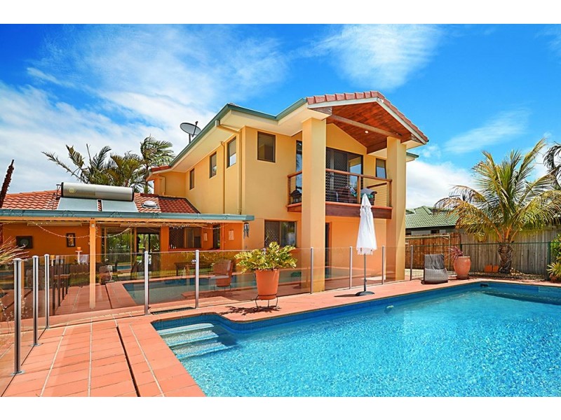 77 Rumrunner Street, Mermaid Waters QLD 4218