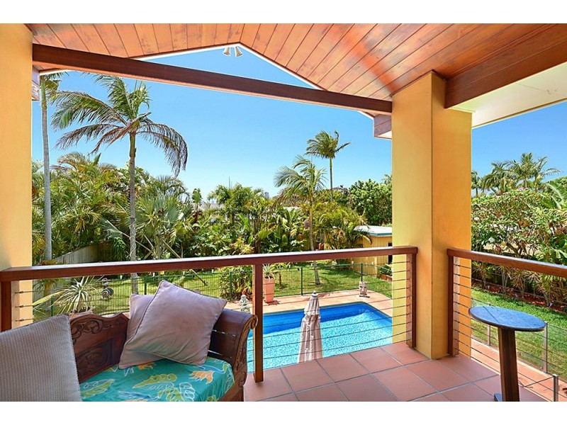 77 Rumrunner Street, Mermaid Waters QLD 4218