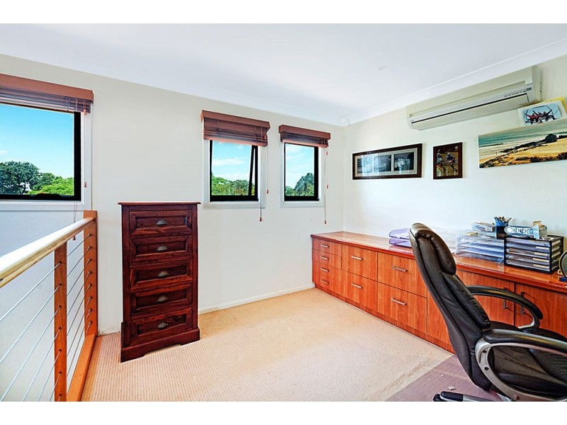 77 Rumrunner Street, Mermaid Waters QLD 4218