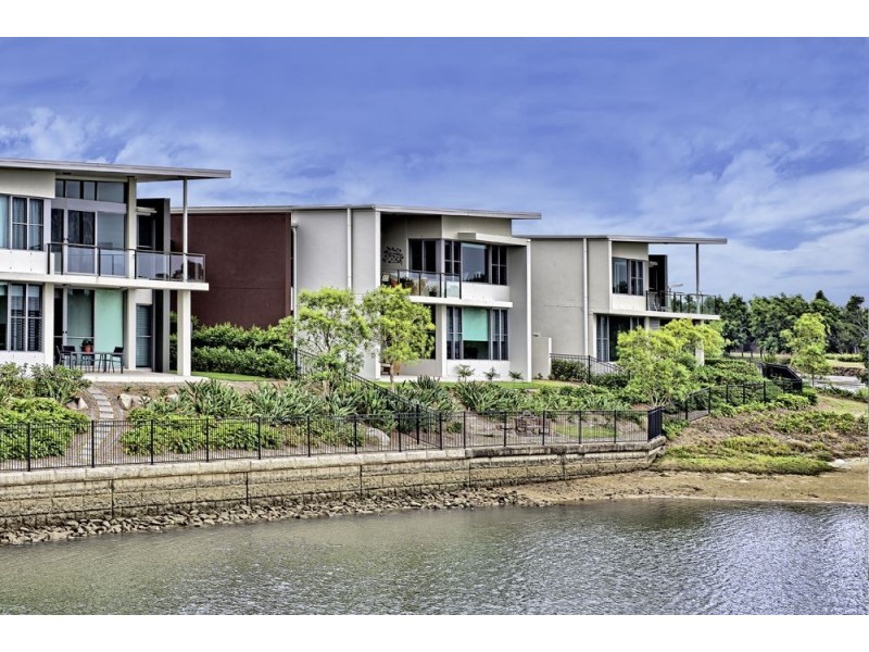 7528 Springfield Drive, Hope Island QLD 4212