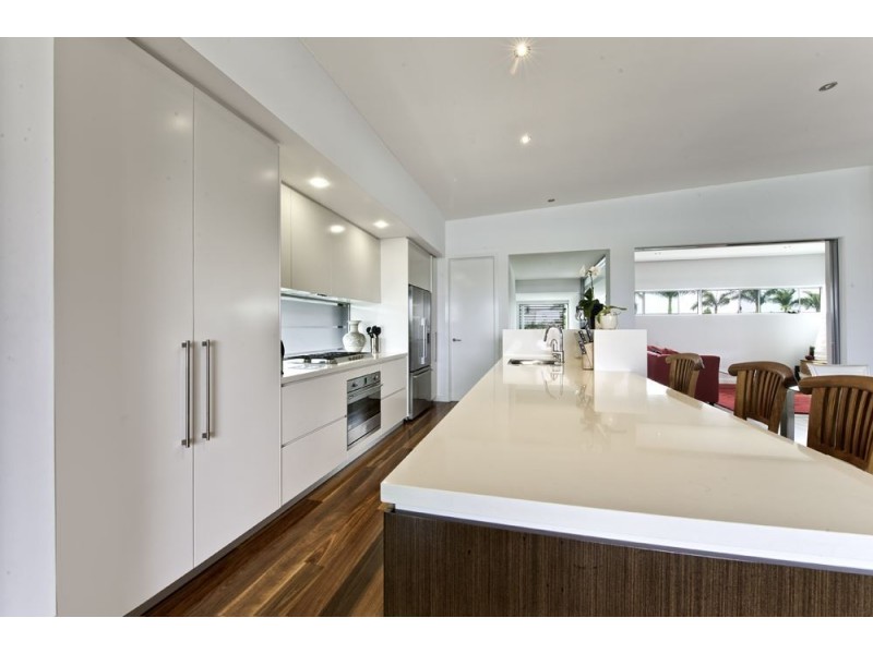 7528 Springfield Drive, Hope Island QLD 4212