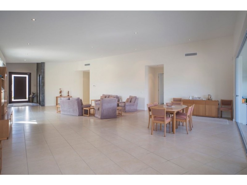 2002 The Circle, Sanctuary Cove QLD 4212