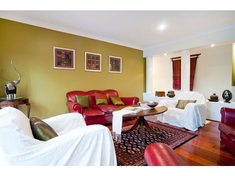 38 Arun Drive, Arundel QLD 4214