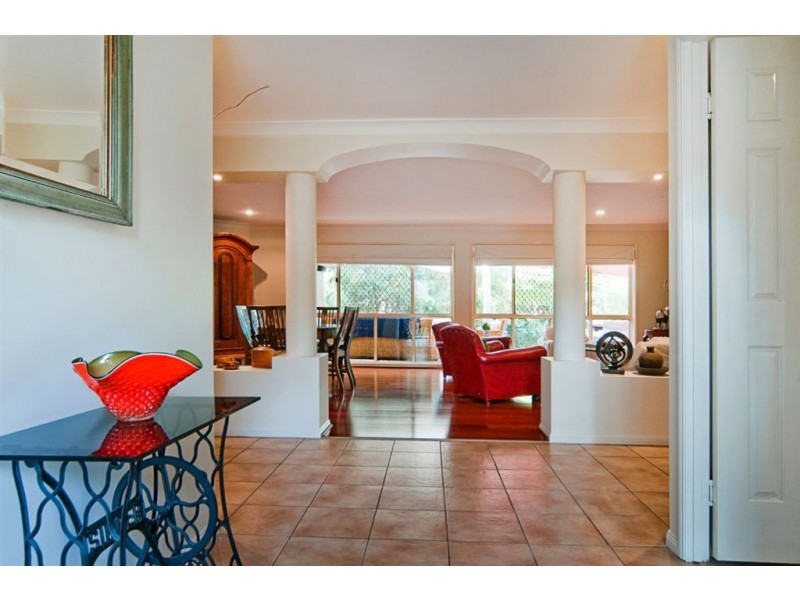 38 Arun Drive, Arundel QLD 4214