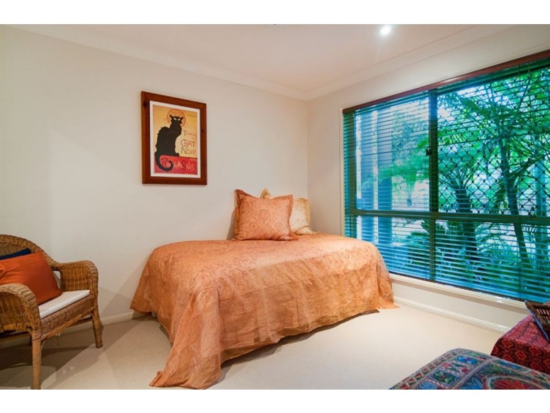 38 Arun Drive, Arundel QLD 4214