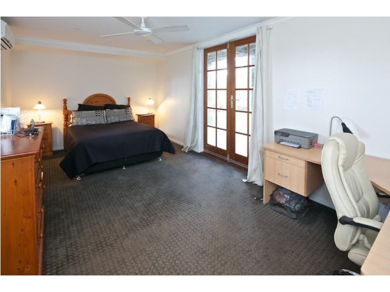 86-92 Crescent Avenue, Hope Island QLD 4212