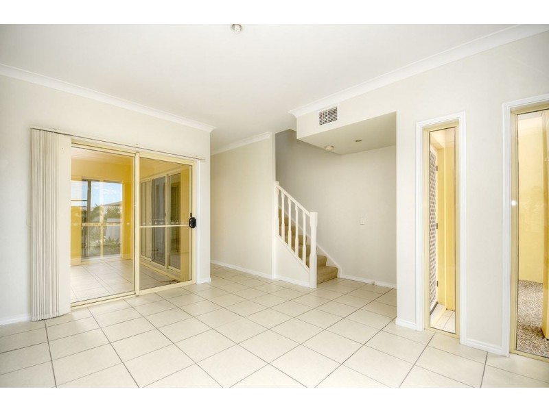 1/35 Bayswater Ave, Varsity Lakes QLD 4227