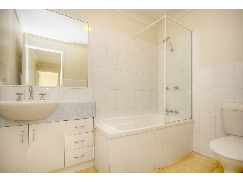 1/35 Bayswater Ave, Varsity Lakes QLD 4227