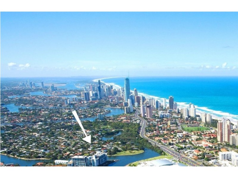 7 Karina Cres, Broadbeach Waters QLD 4218