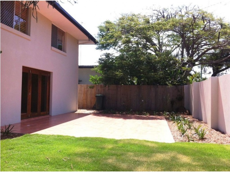 7 Karina Cres, Broadbeach Waters QLD 4218