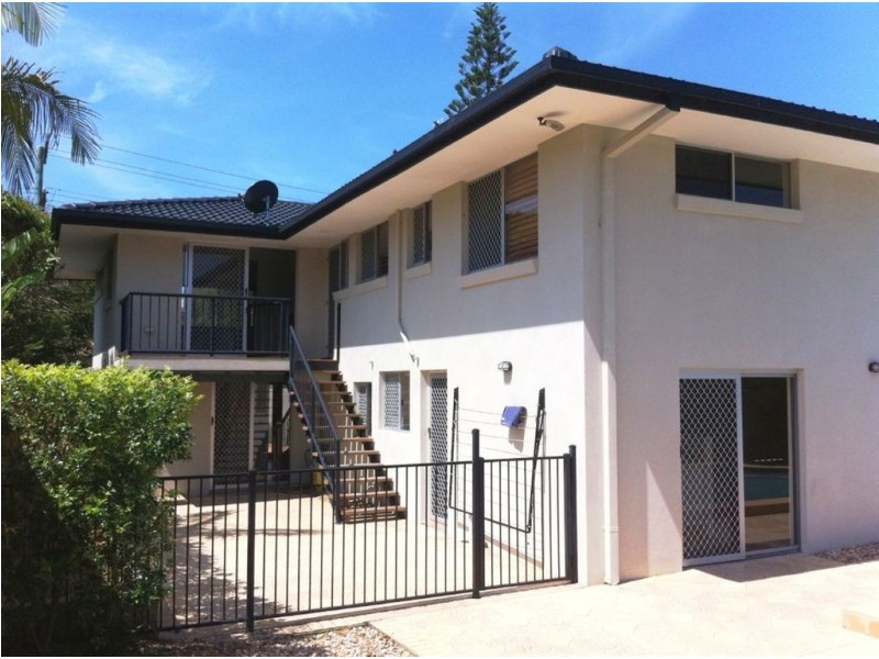 7 Karina Cres, Broadbeach Waters QLD 4218