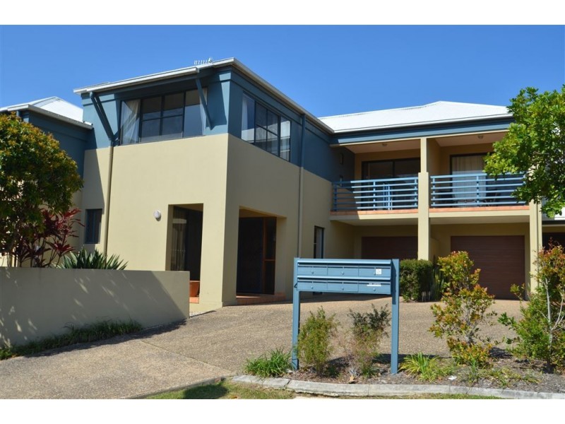 2/4 Acton Drive, Varsity Lakes QLD 4227