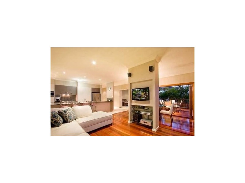 71 Azzurra Drive, Varsity Lakes QLD 4227