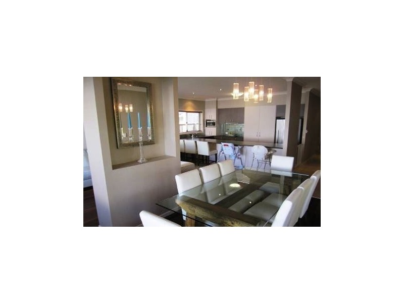 71 Azzurra Drive, Varsity Lakes QLD 4227