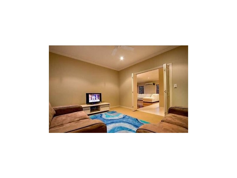 71 Azzurra Drive, Varsity Lakes QLD 4227