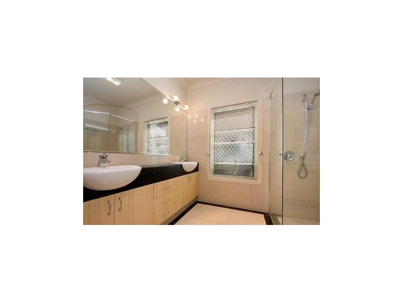 71 Azzurra Drive, Varsity Lakes QLD 4227