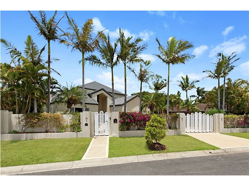 5 Craig Avenue, Carrara QLD 4211