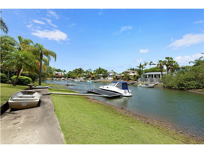 5 Craig Avenue, Carrara QLD 4211