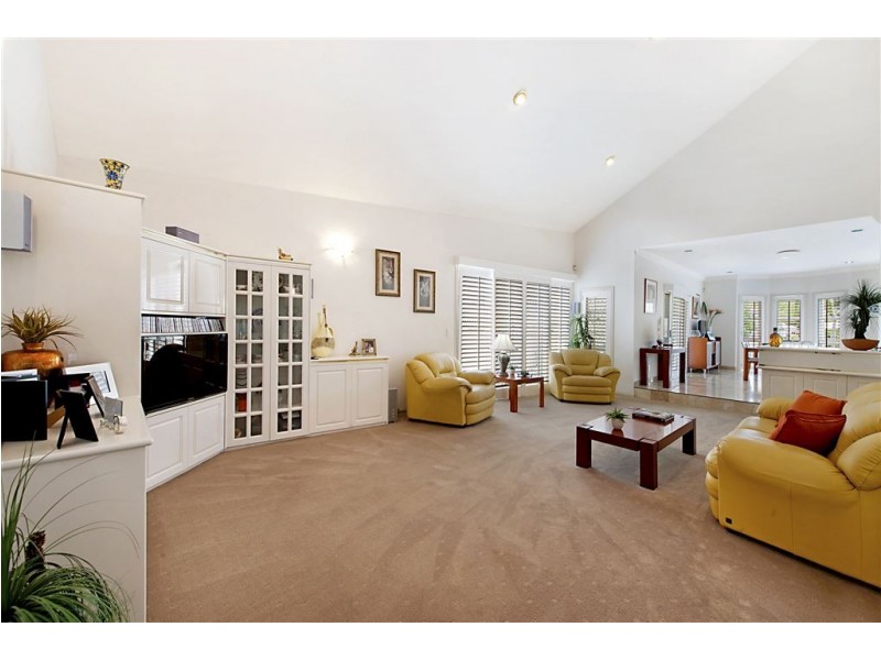 5 Craig Avenue, Carrara QLD 4211