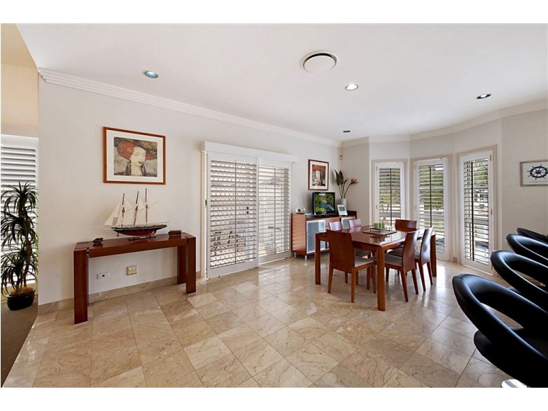 5 Craig Avenue, Carrara QLD 4211