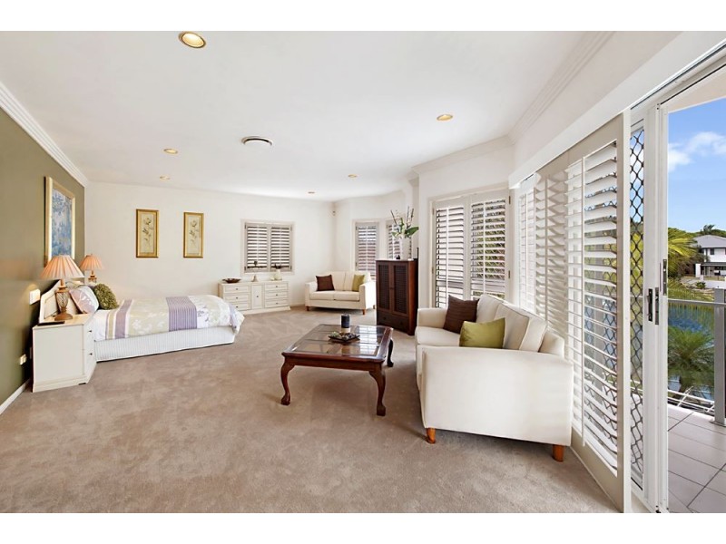5 Craig Avenue, Carrara QLD 4211