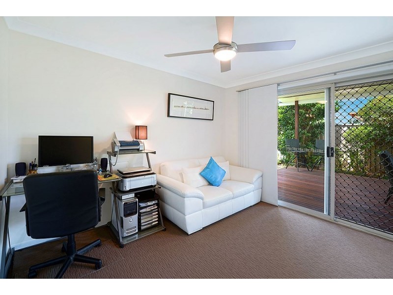 15 Lakefield Crescent, Paradise Point QLD 4216