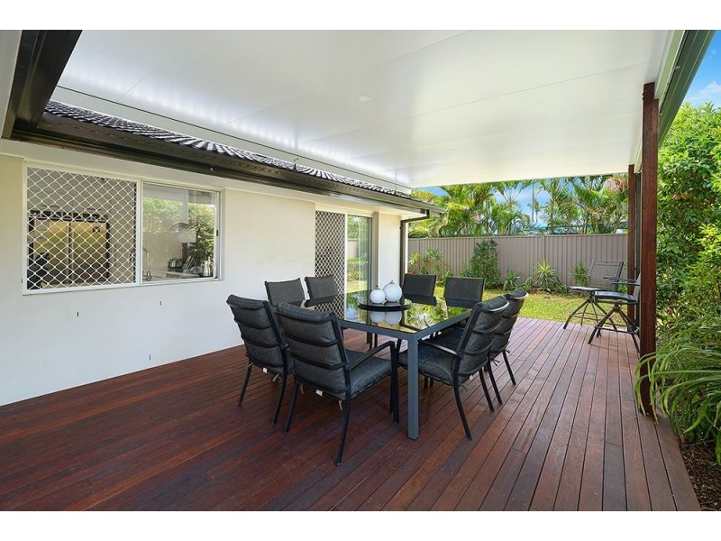 15 Lakefield Crescent, Paradise Point QLD 4216