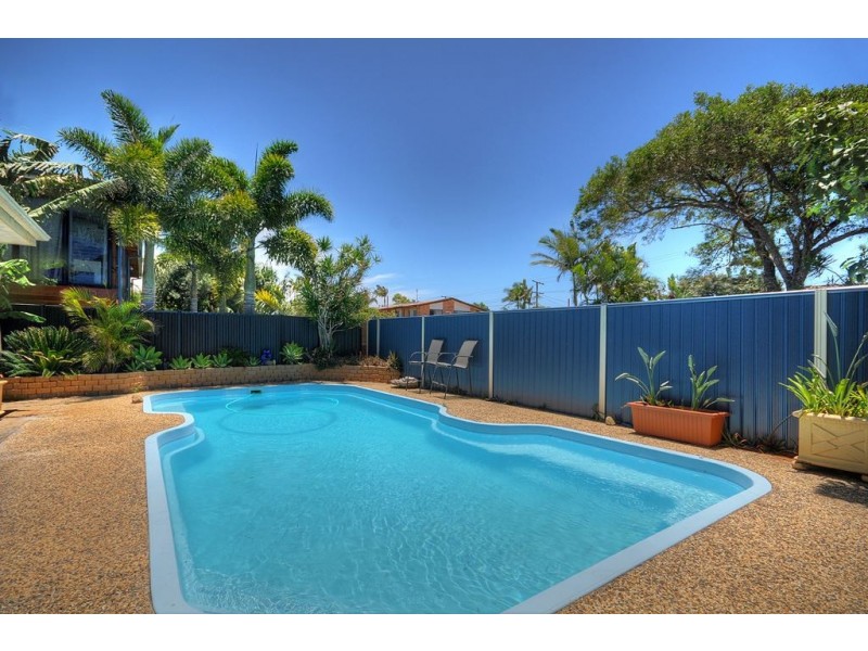 15 Kallay Street, Miami QLD 4220