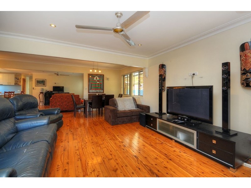 15 Kallay Street, Miami QLD 4220