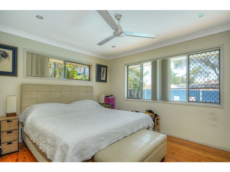 15 Kallay Street, Miami QLD 4220