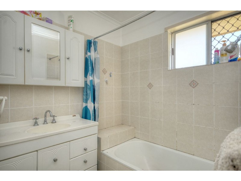15 Kallay Street, Miami QLD 4220