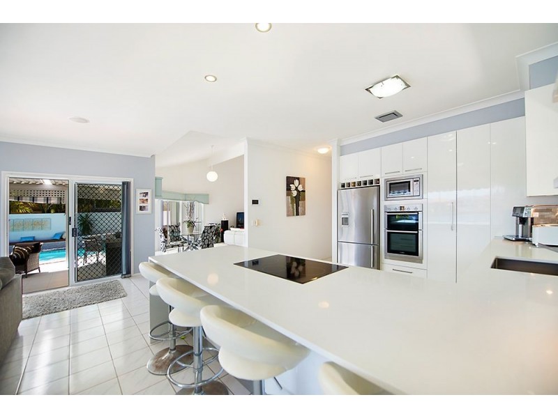 112 Port Jackson Boulevard, Clear Island Waters QLD 4226