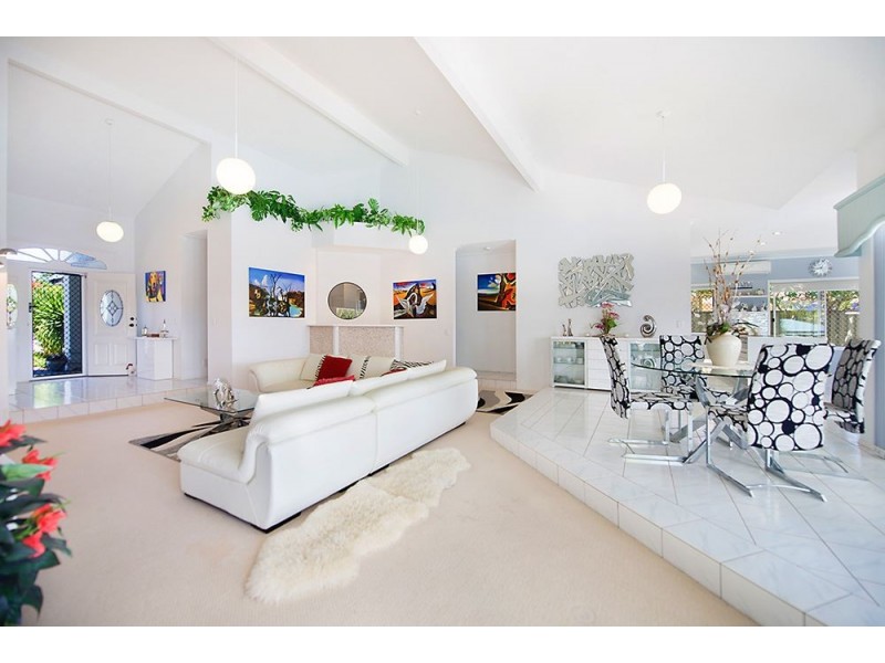 112 Port Jackson Boulevard, Clear Island Waters QLD 4226