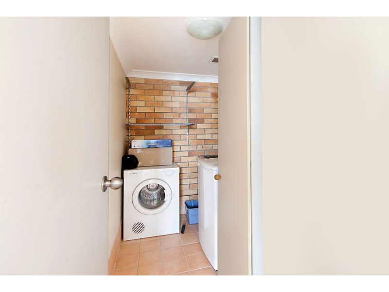 11 Stanhill Drive, Chevron Island QLD 4217