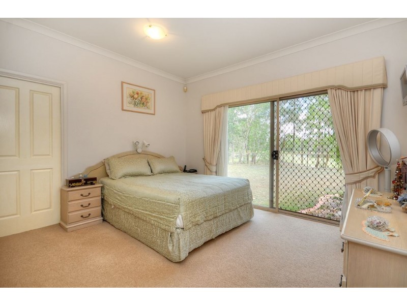 16 Waterwood Court, Arundel QLD 4214