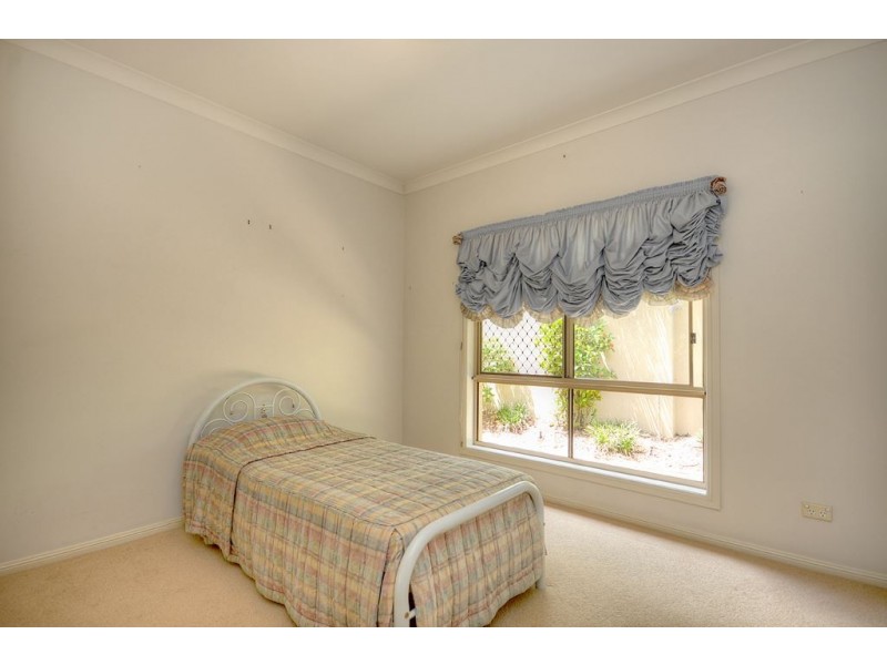 16 Waterwood Court, Arundel QLD 4214