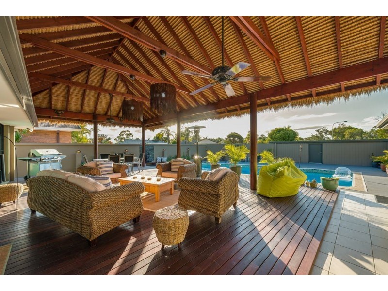 2 Plumosa Court, Mermaid Waters QLD 4218