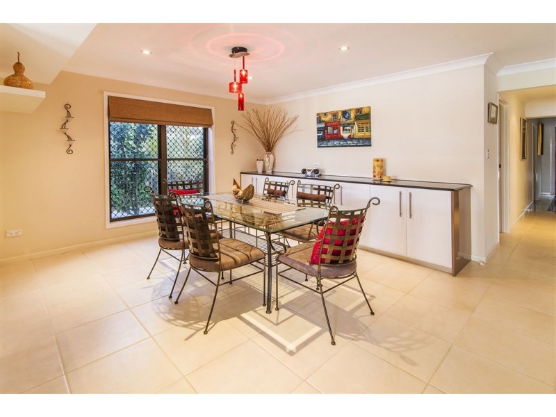 67 Campbell Street, Sorrento QLD 4217