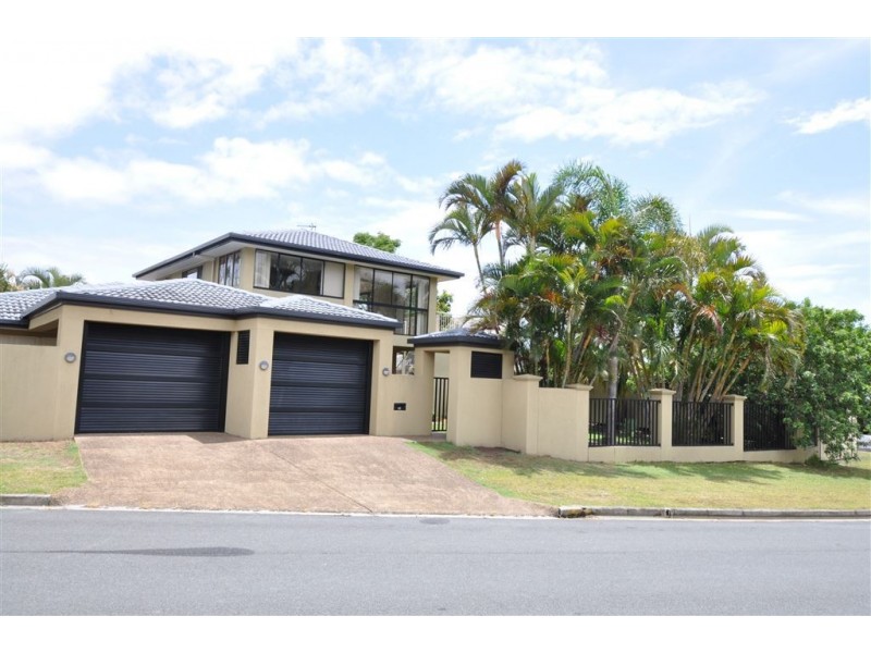 40 Lambros Drive, Benowa QLD 4217
