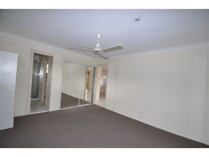 40 Lambros Drive, Benowa QLD 4217