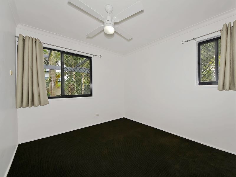 3 Oceanic Drive, Mermaid Waters QLD 4218