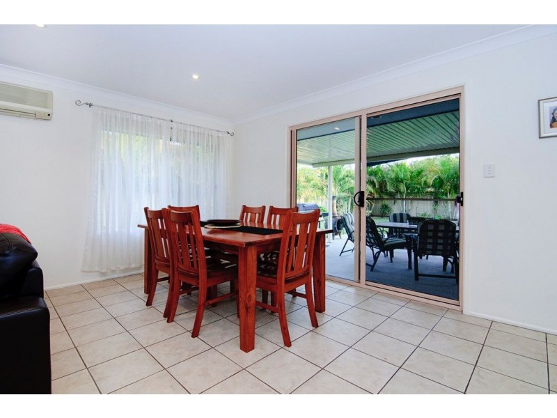 4 Woodswallow St, Jacobs Well QLD 4208