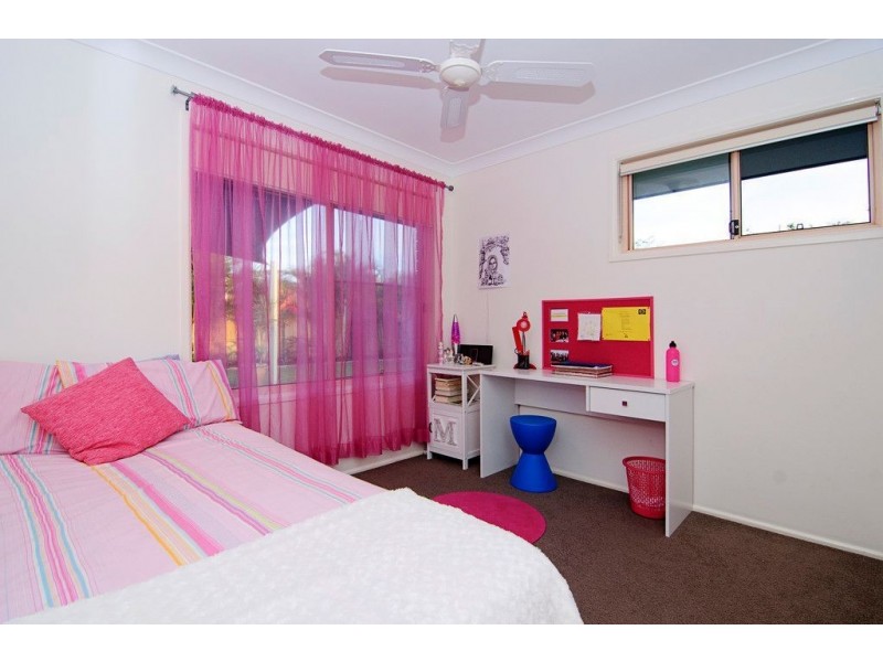 4 Woodswallow St, Jacobs Well QLD 4208