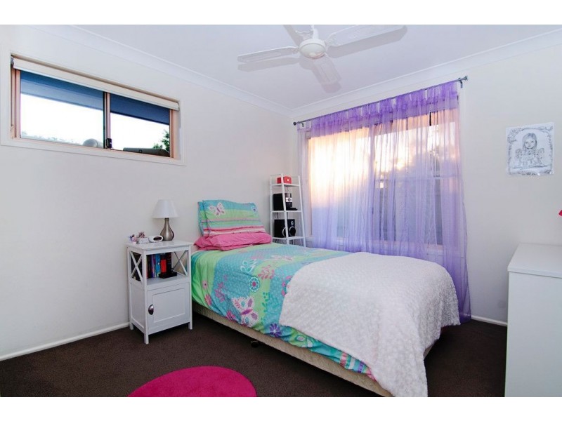 4 Woodswallow St, Jacobs Well QLD 4208