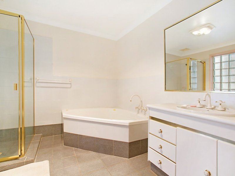 15 Tullamarine Drive, Robina QLD 4226