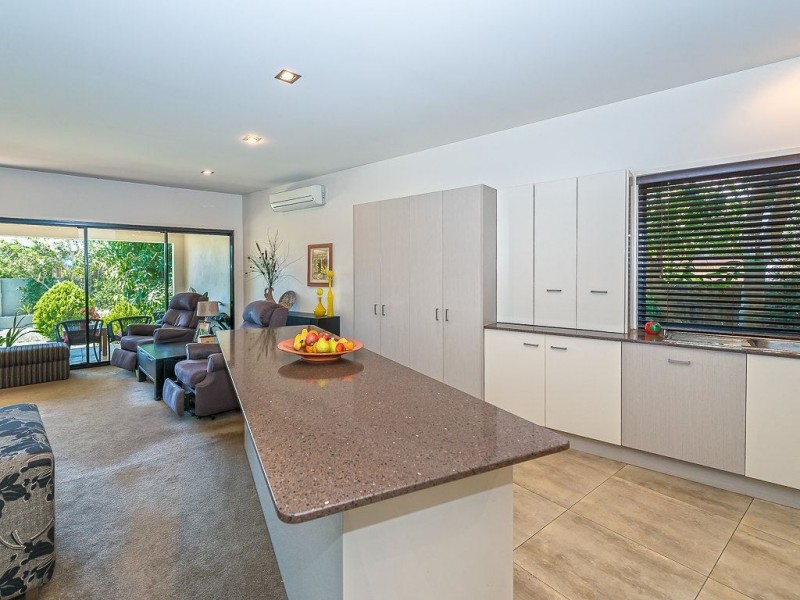 31 Avanti Street, Mermaid Waters QLD 4218