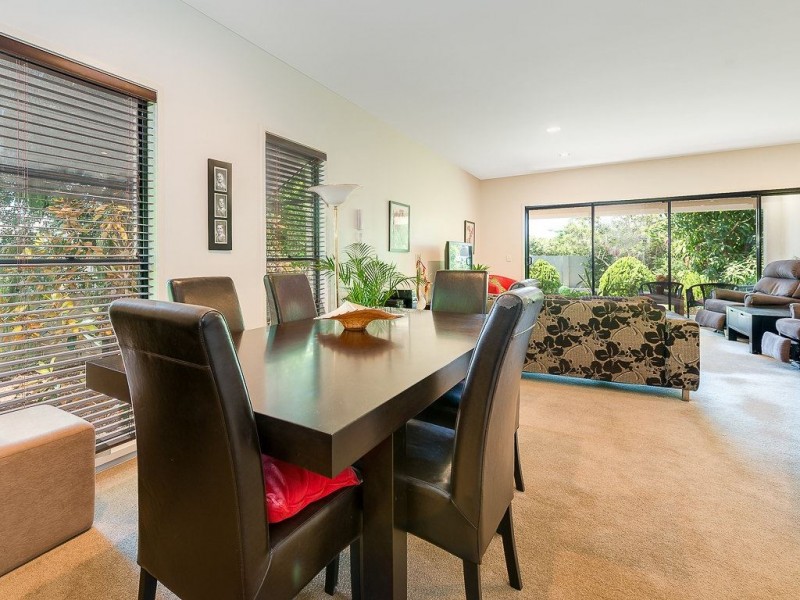 31 Avanti Street, Mermaid Waters QLD 4218