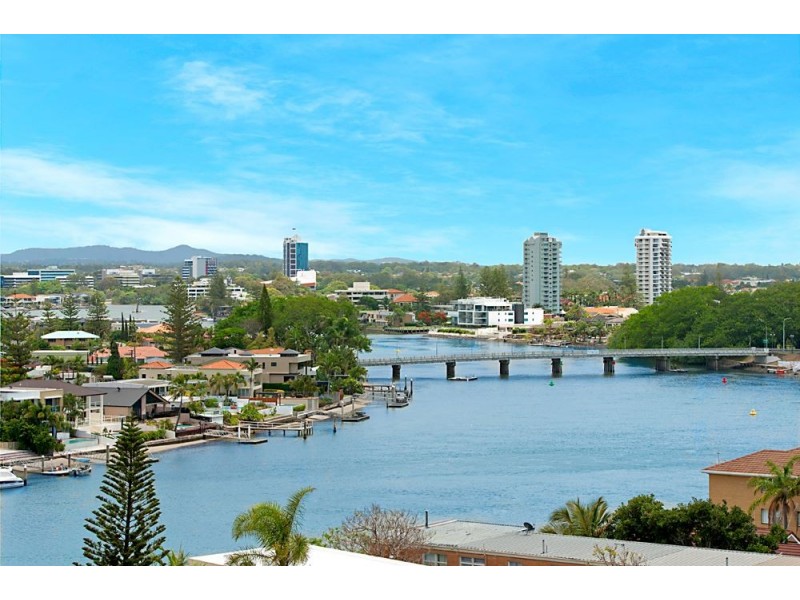 18 Fern Street, Surfers Paradise QLD 4217