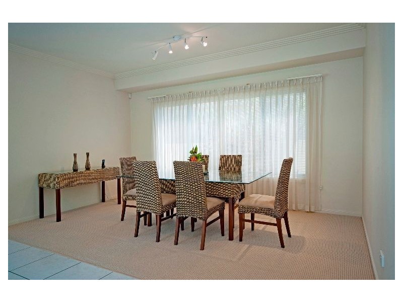 8 Torio Place, Runaway Bay QLD 4216